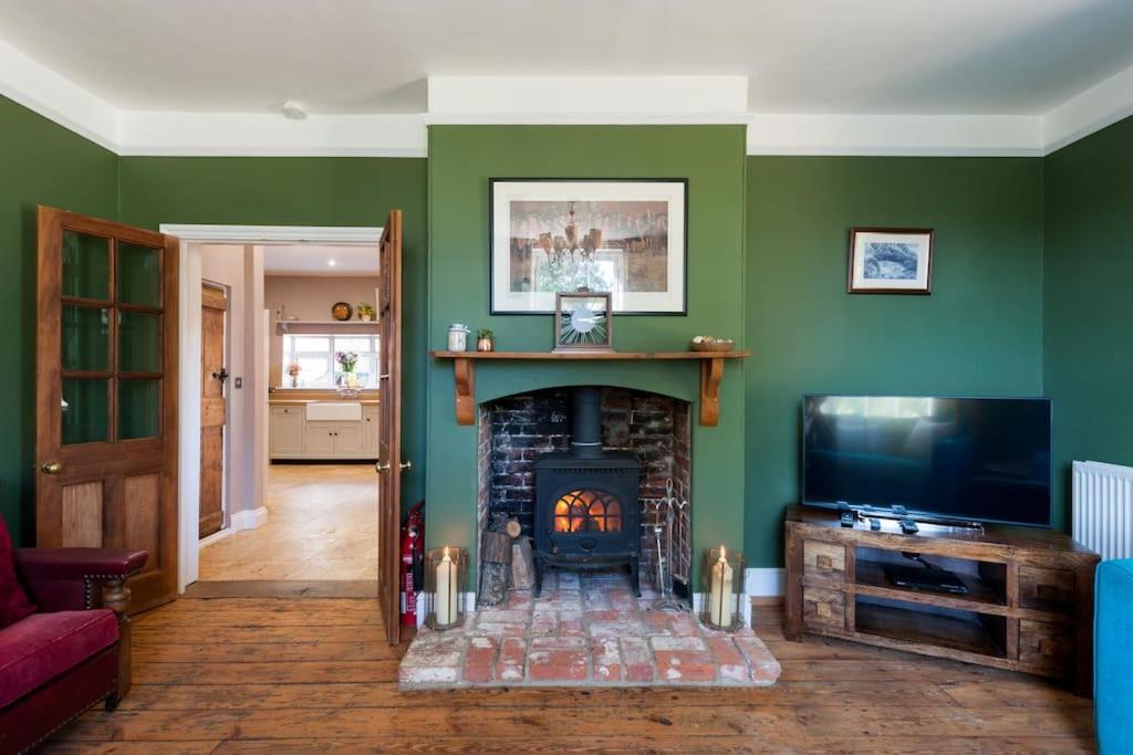 Firs Sleeps 15 Stunning Country House With Hot Tub Sudbourne Exterior photo