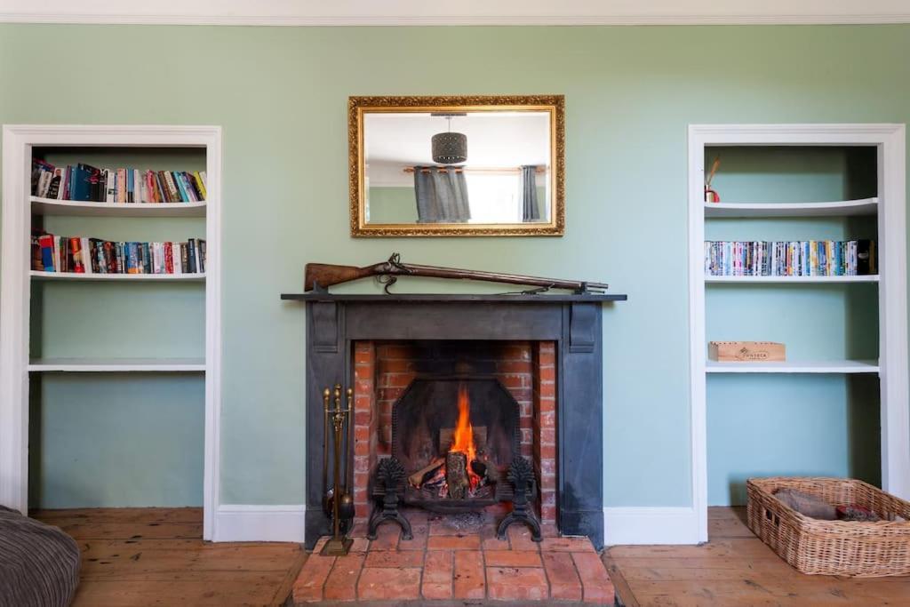 Firs Sleeps 15 Stunning Country House With Hot Tub Sudbourne Exterior photo